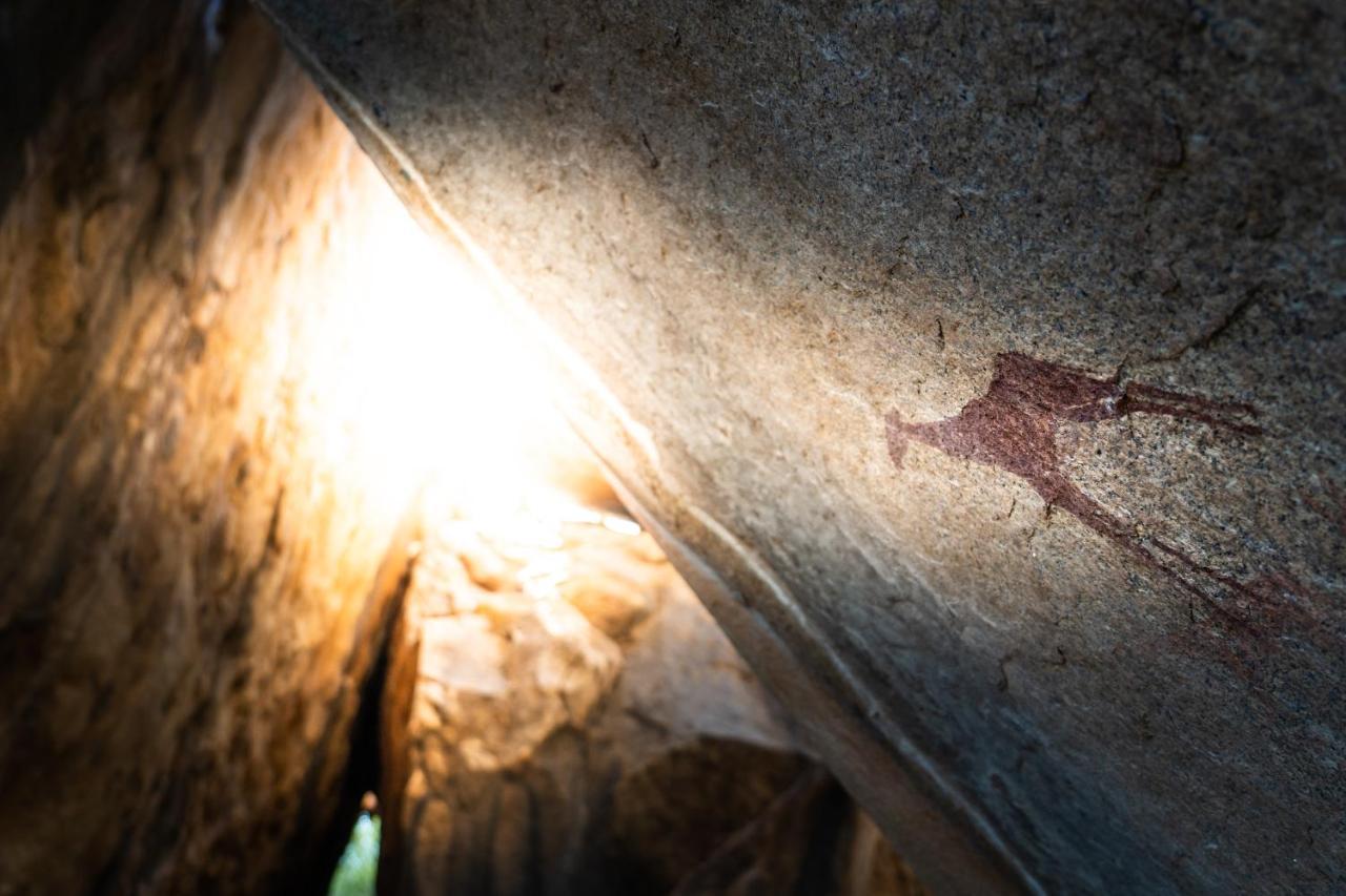 Ai Aiba - The Rock Painting Lodge Omaruru Exterior foto